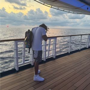 Meet your Posher, Dontrell